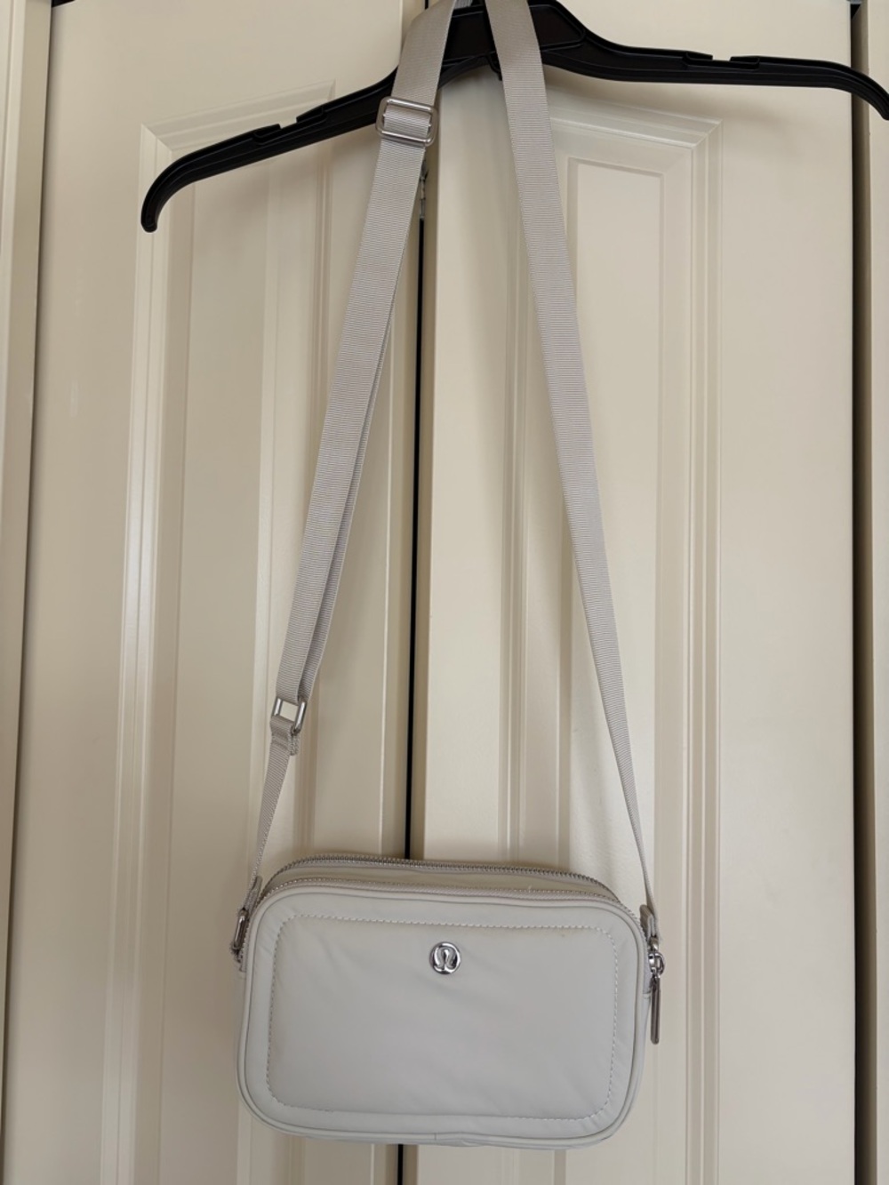 lululemon athletica Light Gray Crossbody Camera Bag
